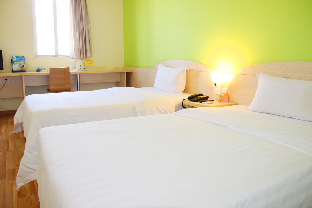 Hotel 7Days Premium Guangzhou Tianhe Shipaiqiao Habitación foto
