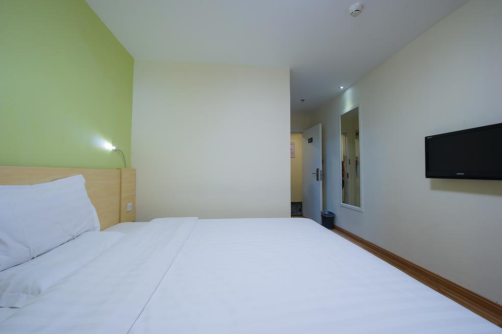 Hotel 7Days Premium Guangzhou Tianhe Shipaiqiao Habitación foto